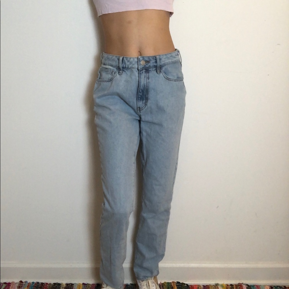 PacSun Light Wash Mom Jeans!